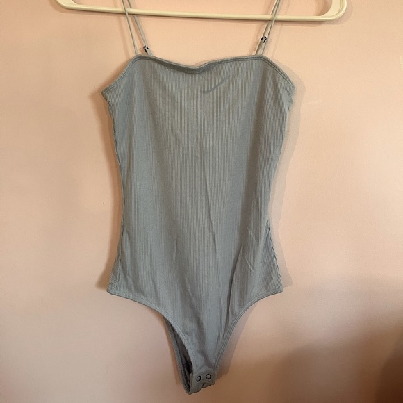 Blue bodysuit from Hollister, ribbed fabric with double fabric on the chest - Picture 1 of 3